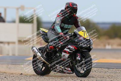 media/Jan-20-2024-CVMA (Sat) [[ddb8bc1f3d]]/Race 10 Amateur Supersport Middleweight/